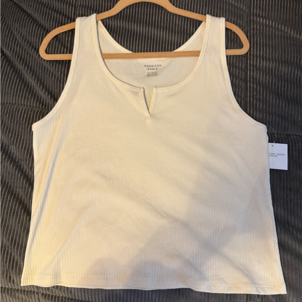 AE cropped notch neck tank top NWT